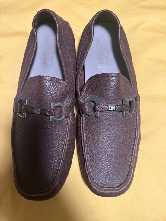 Salvatore Ferragamo Brown Pebbled Leather Gancini Driver Loafers Men’s main image 4
